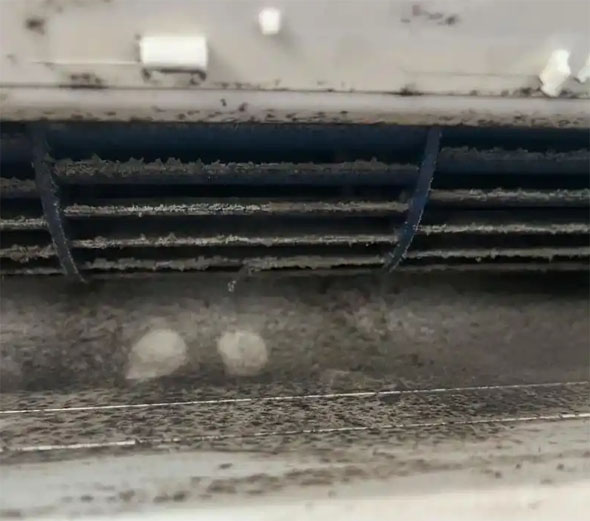 岢岚空调吹的风有股烧焦味是怎么回事